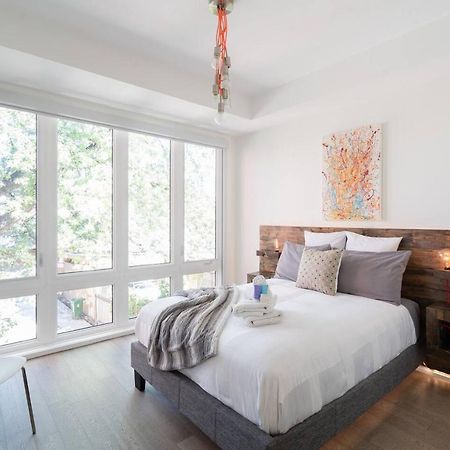 Elegant Downtown Home Toronto Exterior photo